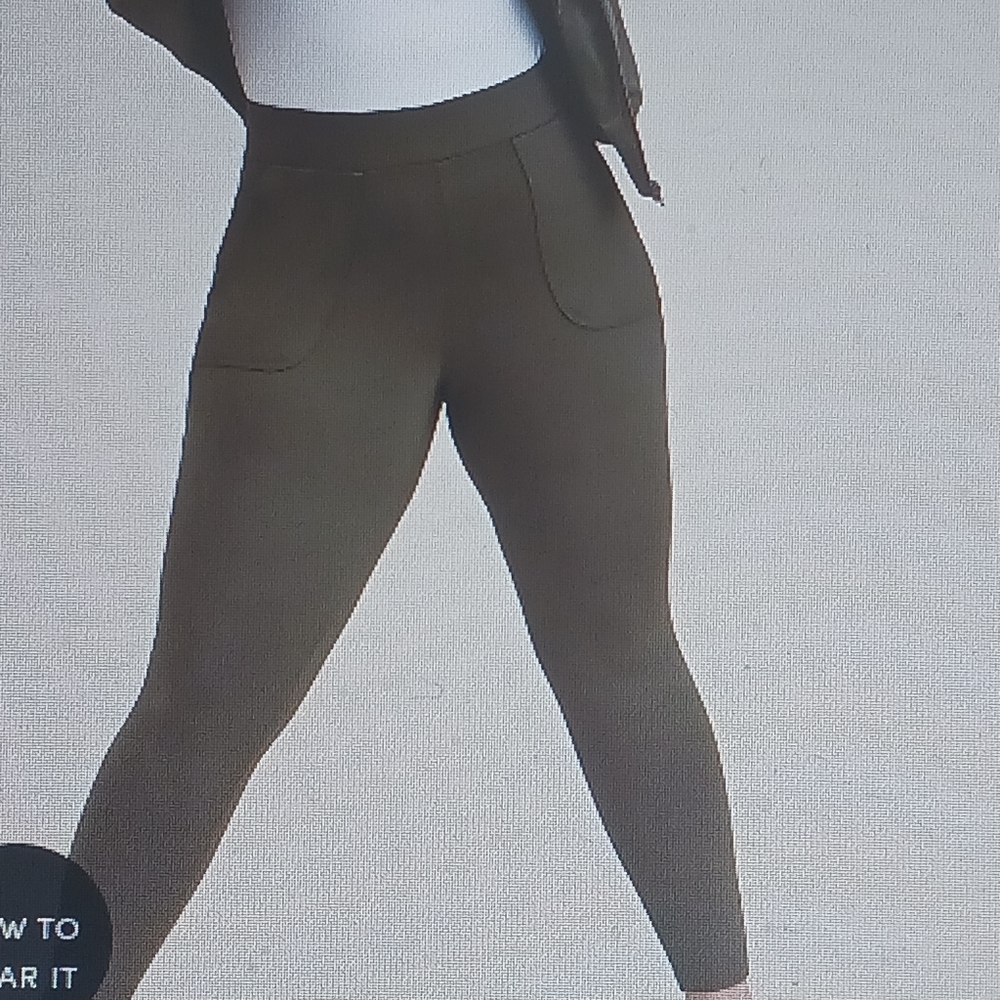 Signature Waist Pocket Ponte Leggings